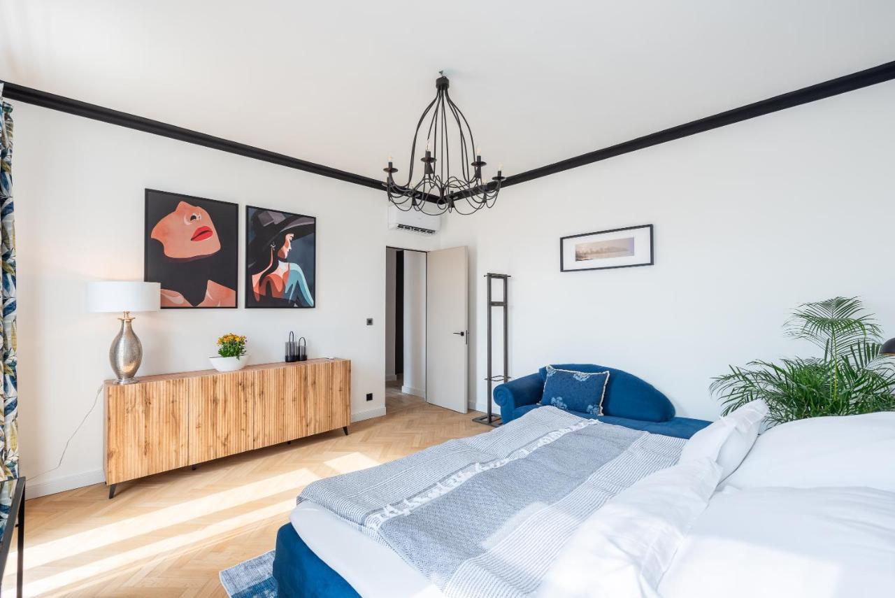 Luxury Apartment With A Balcony And A Terrace Prag Exterior foto
