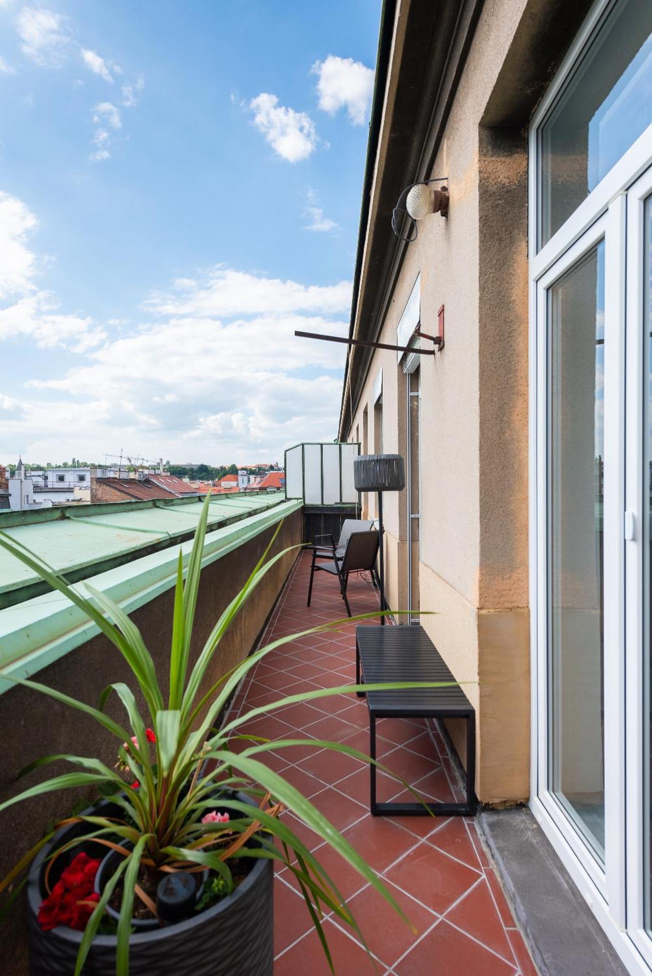 Luxury Apartment With A Balcony And A Terrace Prag Exterior foto